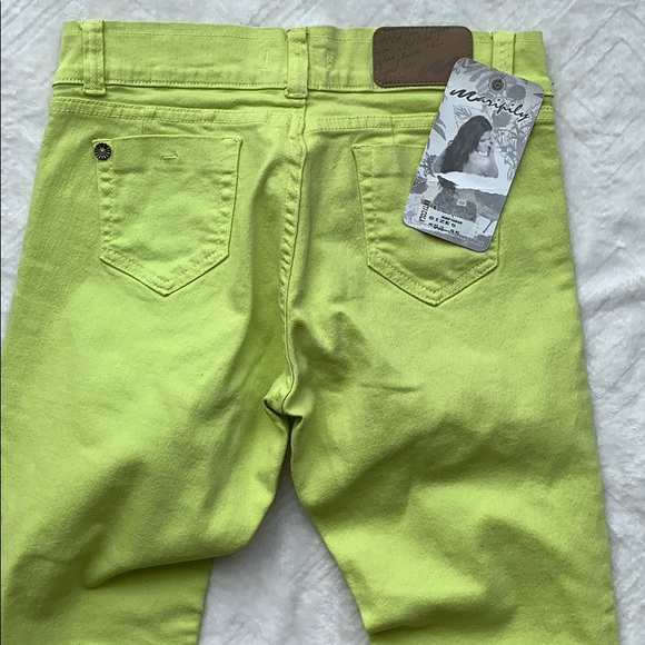 Colombian Jeans - Picture 9 of 16